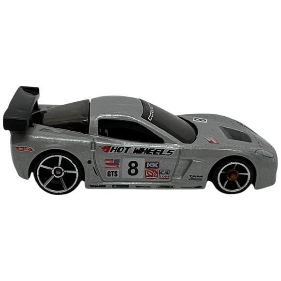 Diecast Toy Car Silver Corvette-Inspired Racer with Spoiler 1:64 - Picture 2 of 8